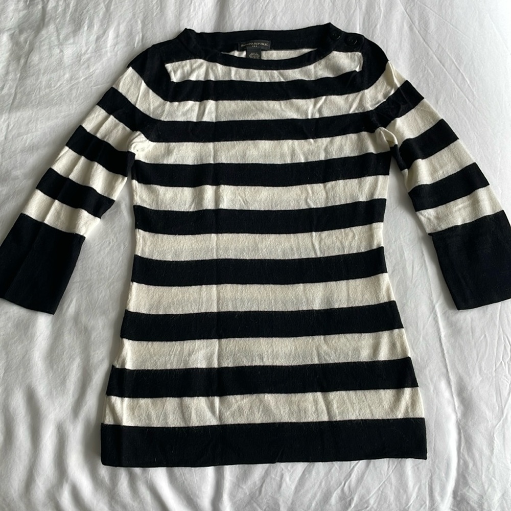 Banana Republic 3/4 Sleeve Sweater - Small